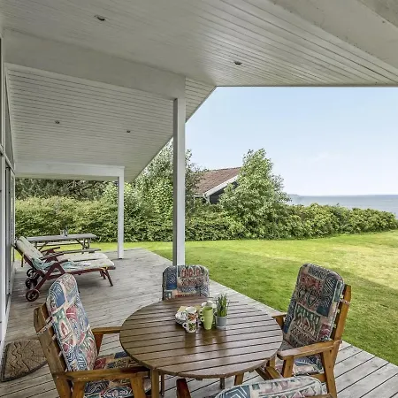 Elfi - 30m From The Sea By Interhome *