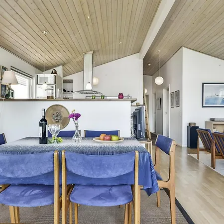 Prázdninový dům Elfi - 30m From The Sea By Interhome *