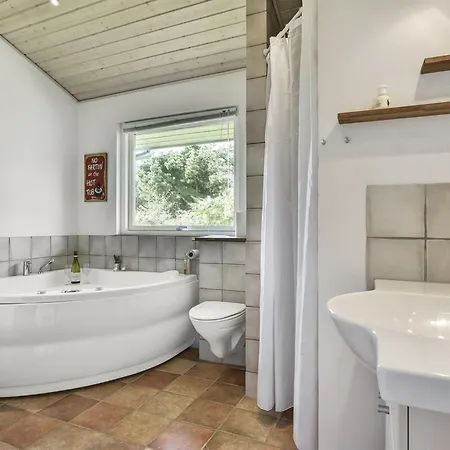 Elfi - 30m From The Sea By Interhome *